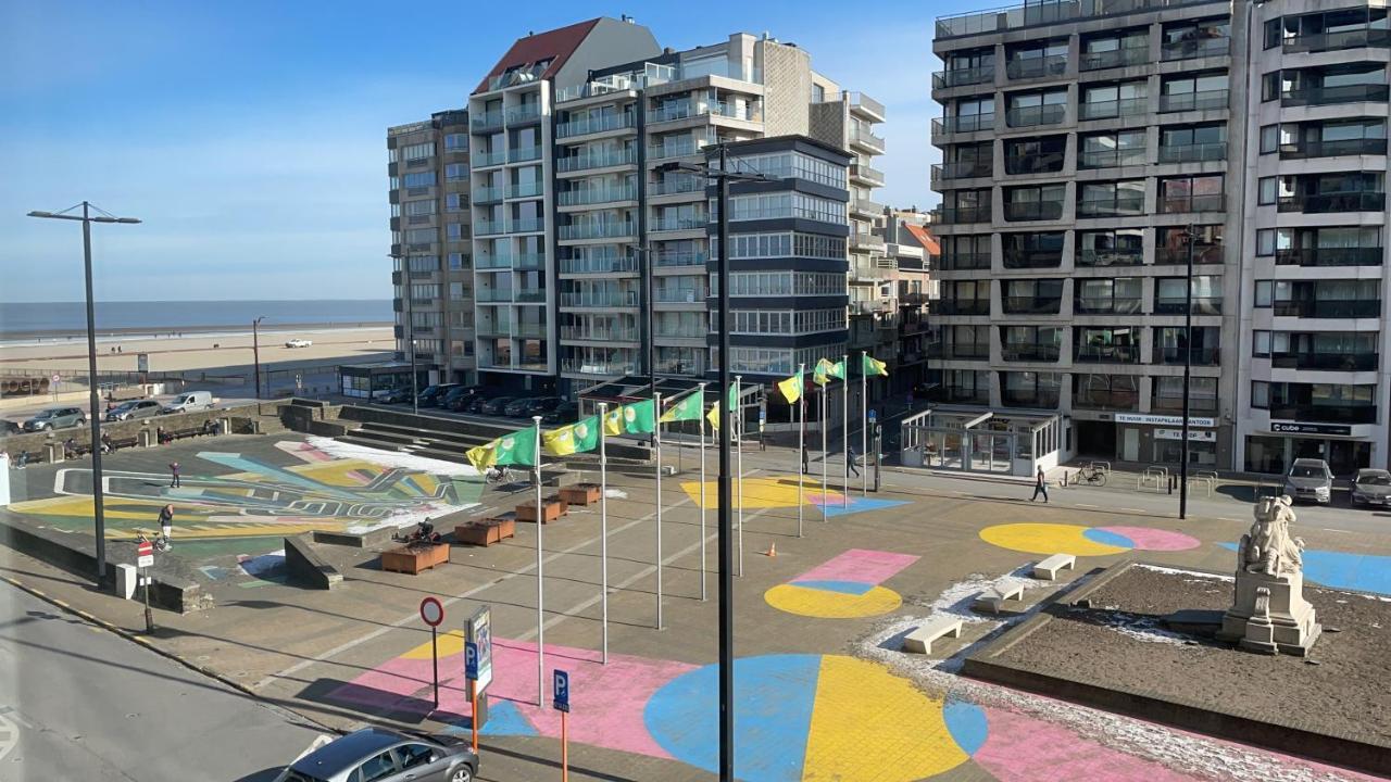 Studio Met Zeezicht Op Heldenplein Knokke-Heist Exterior foto